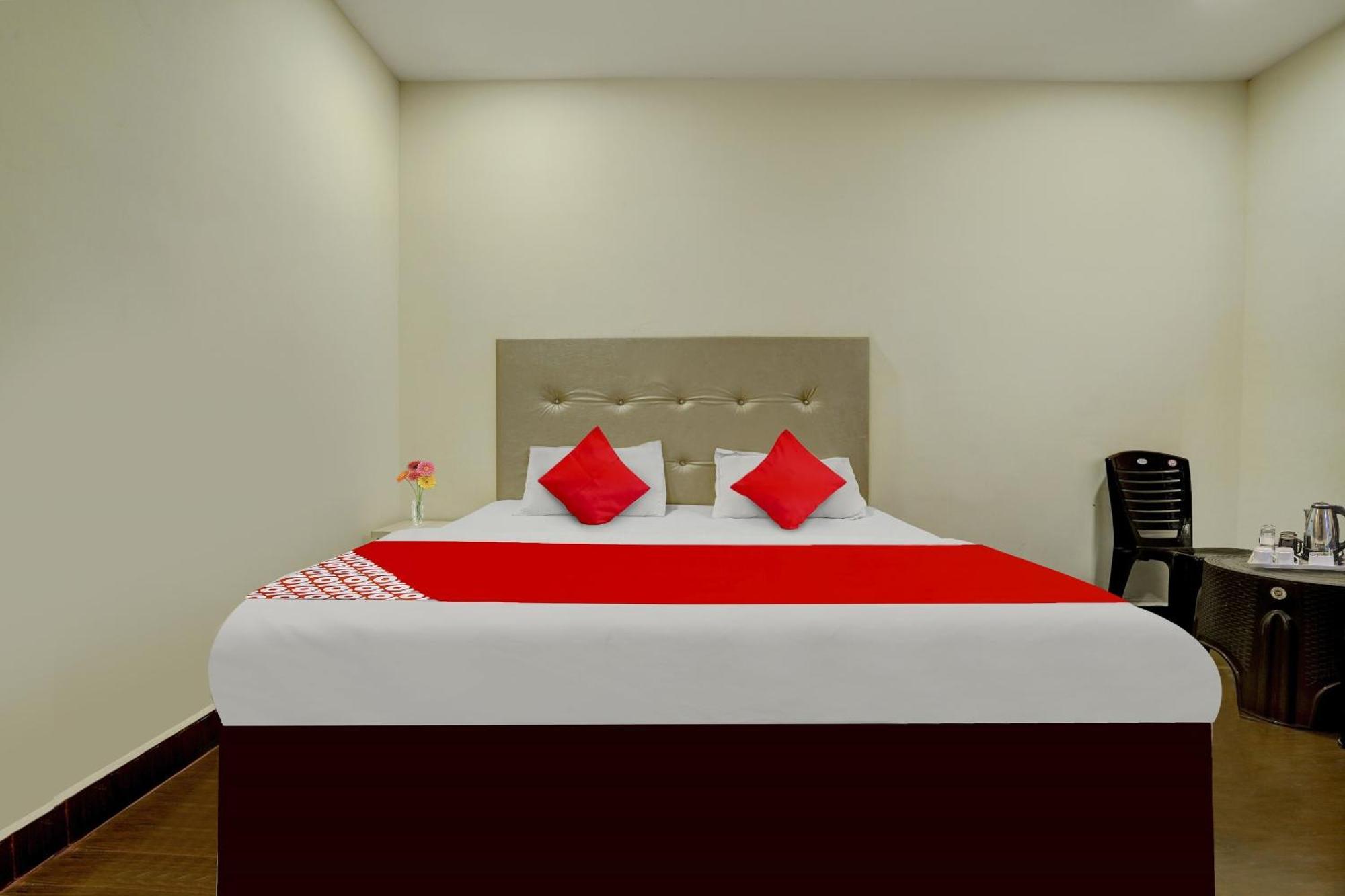 Oyo Flagship The Chirag Resort Bhandāra Zewnętrze zdjęcie